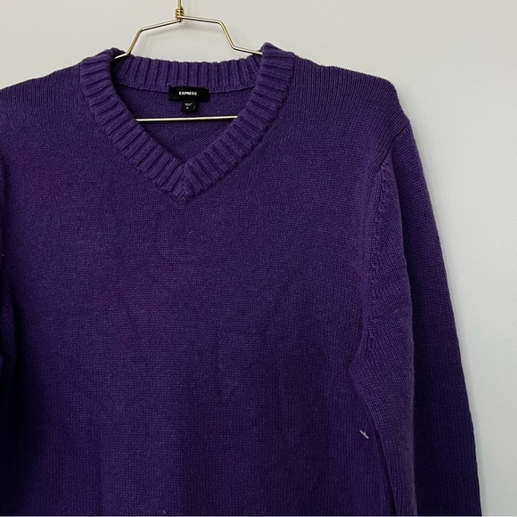 Express Wool Blend V-Neck Sweater Men's Purple Long Sleeve - Picture 4 of 6